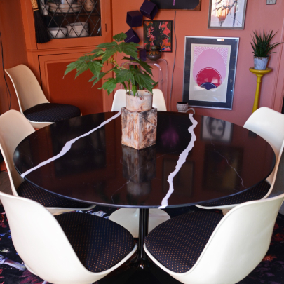 Black Calacatta Quartz | Tulip Dining Table - Round