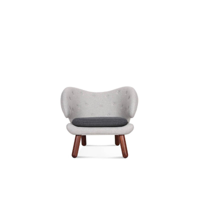 Finn Juhl Pelican Chair With Buttons - Eternity Modern